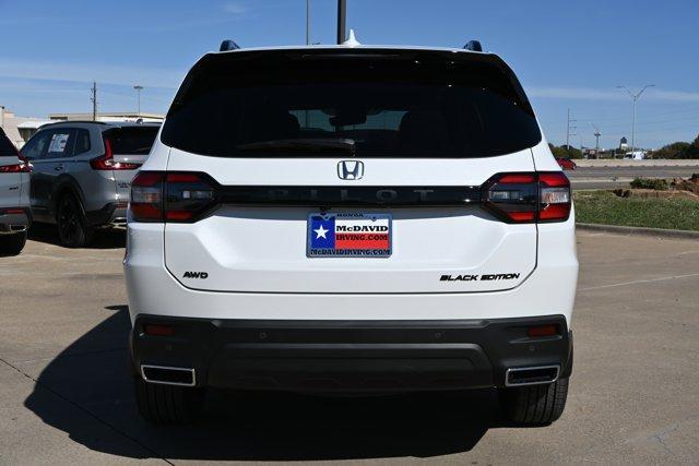 new 2025 Honda Pilot car, priced at $52,626