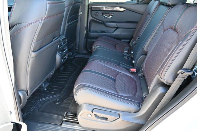 new 2025 Honda Pilot car, priced at $52,626