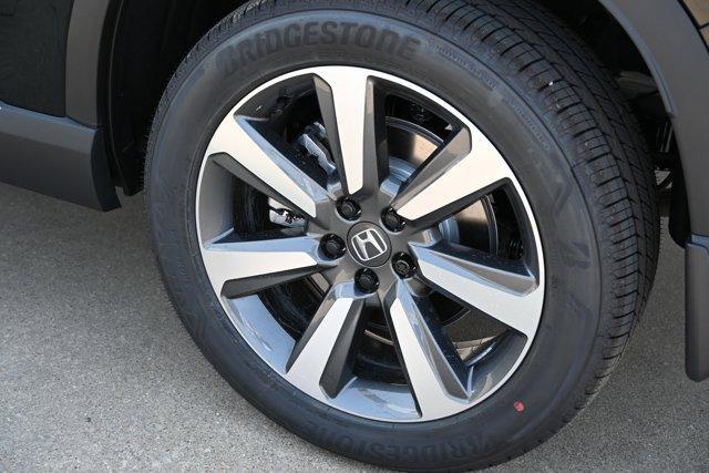 new 2025 Honda Pilot car, priced at $51,370