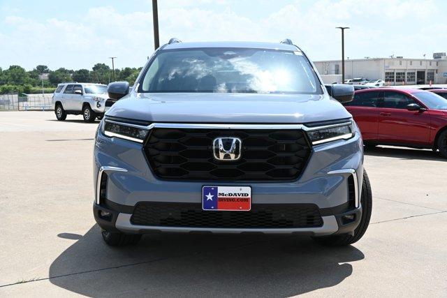 new 2025 Honda Pilot car, priced at $54,602