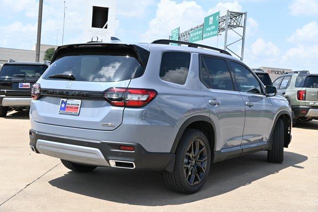 new 2025 Honda Pilot car, priced at $54,602