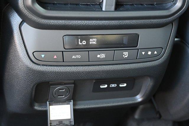 new 2025 Honda Pilot car, priced at $48,432