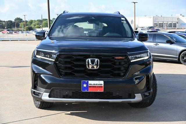 new 2025 Honda Pilot car, priced at $48,432