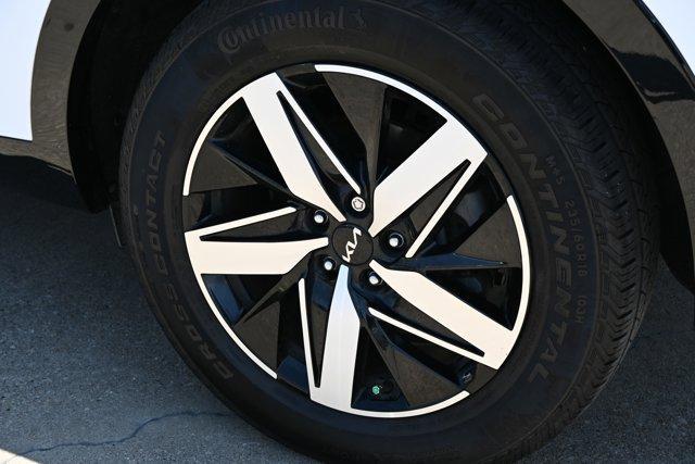 used 2023 Kia Sorento car, priced at $27,790