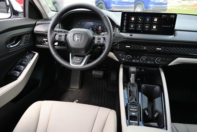 new 2025 Honda Accord Hybrid car, priced at $39,424