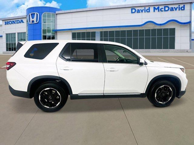 new 2025 Honda Pilot car, priced at $44,518
