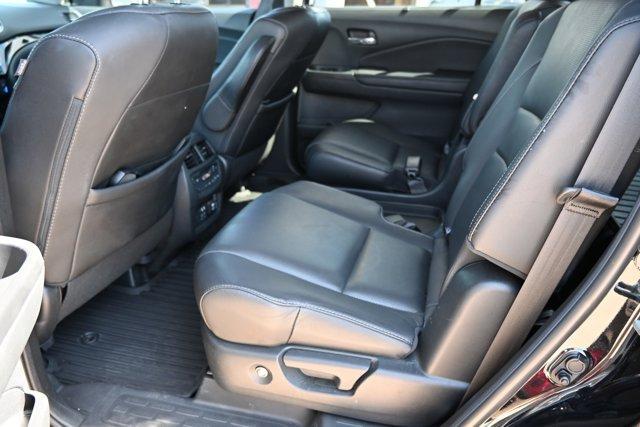 used 2022 Honda Pilot car, priced at $35,990