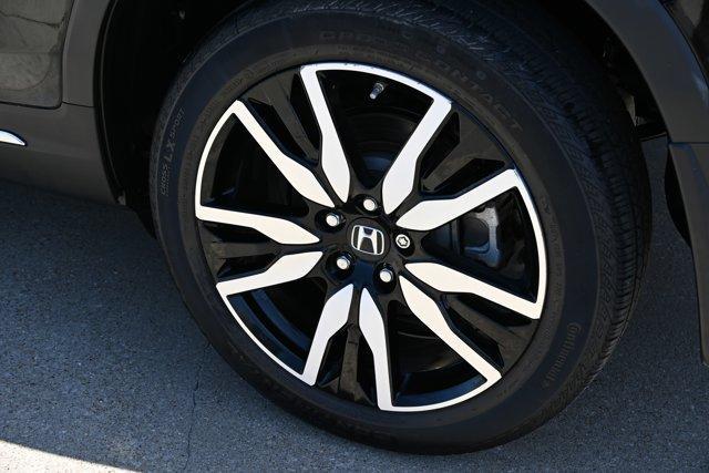 used 2022 Honda Pilot car, priced at $35,990