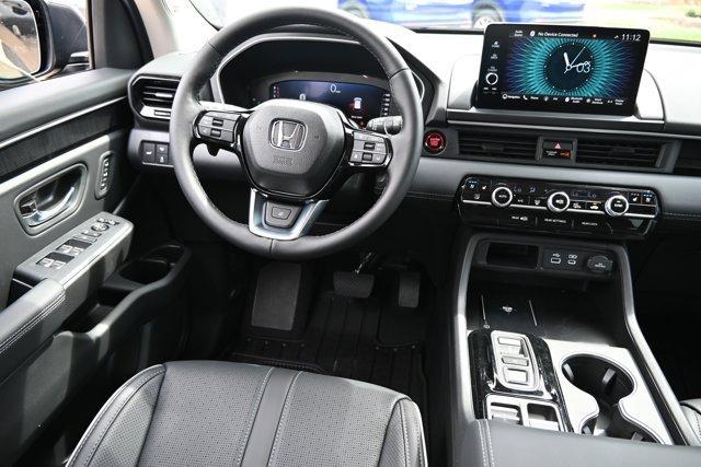 new 2025 Honda Pilot car, priced at $57,447