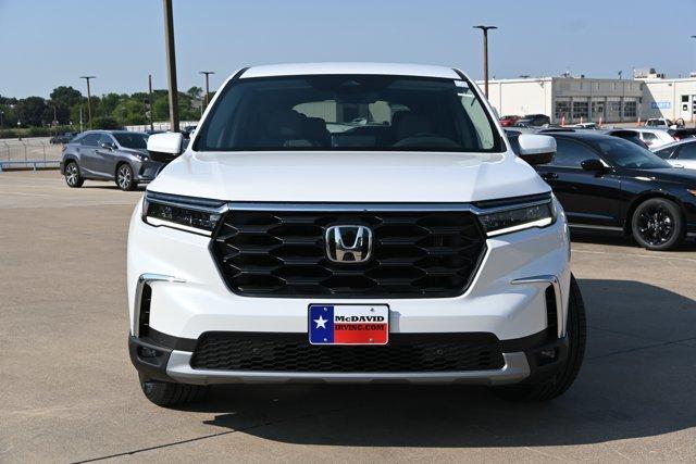 new 2025 Honda Pilot car, priced at $43,325