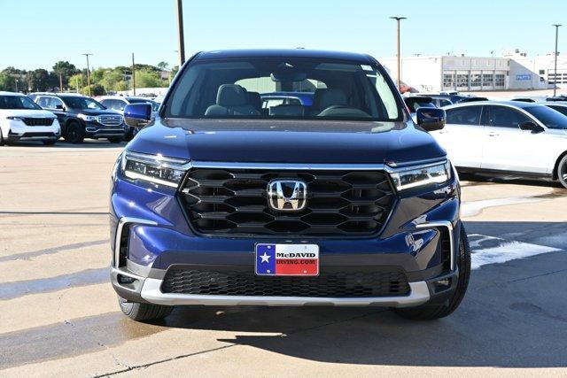 new 2025 Honda Pilot car, priced at $42,842