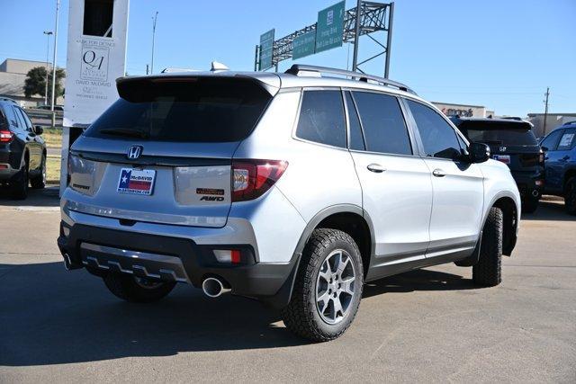 new 2025 Honda Passport car, priced at $47,592