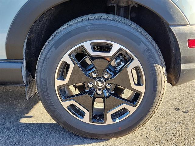 new 2024 Ford Bronco Sport car, priced at $36,977