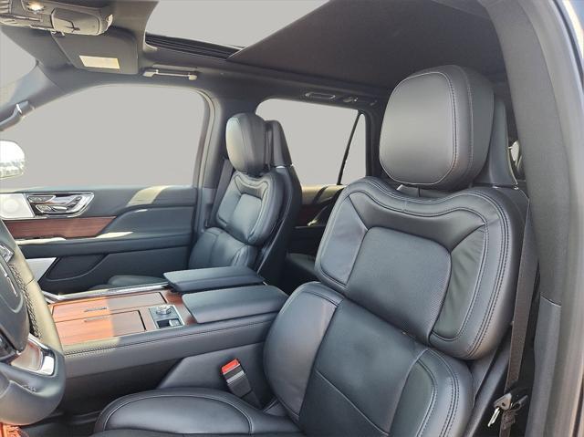 new 2024 Lincoln Navigator car, priced at $104,428