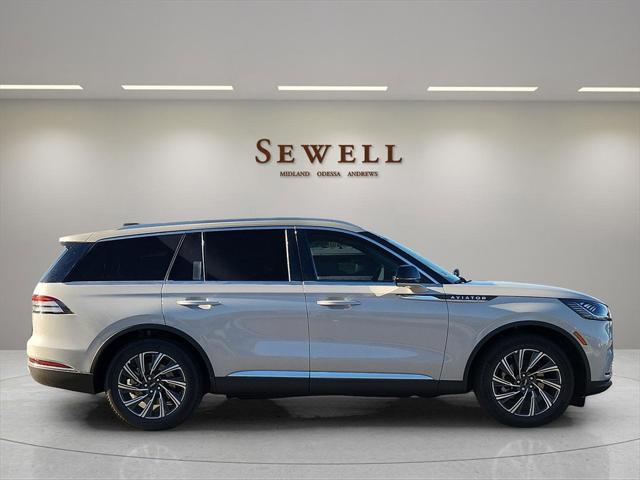 new 2025 Lincoln Aviator car, priced at $61,425