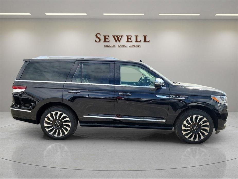 new 2024 Lincoln Navigator car, priced at $107,418