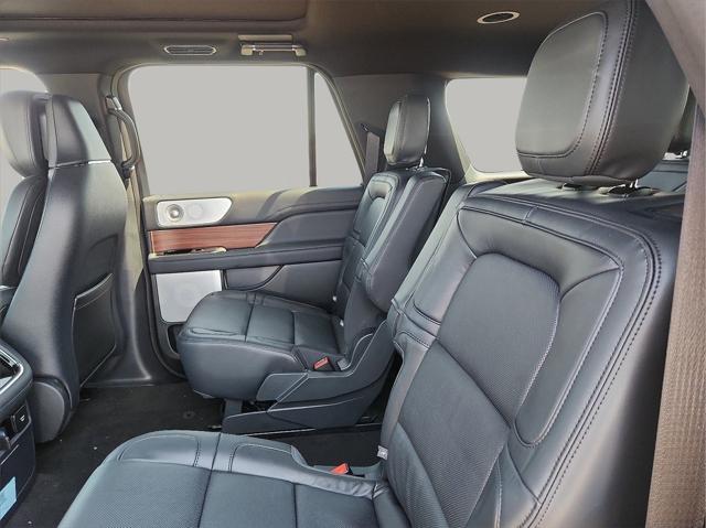 new 2024 Lincoln Navigator car, priced at $105,551