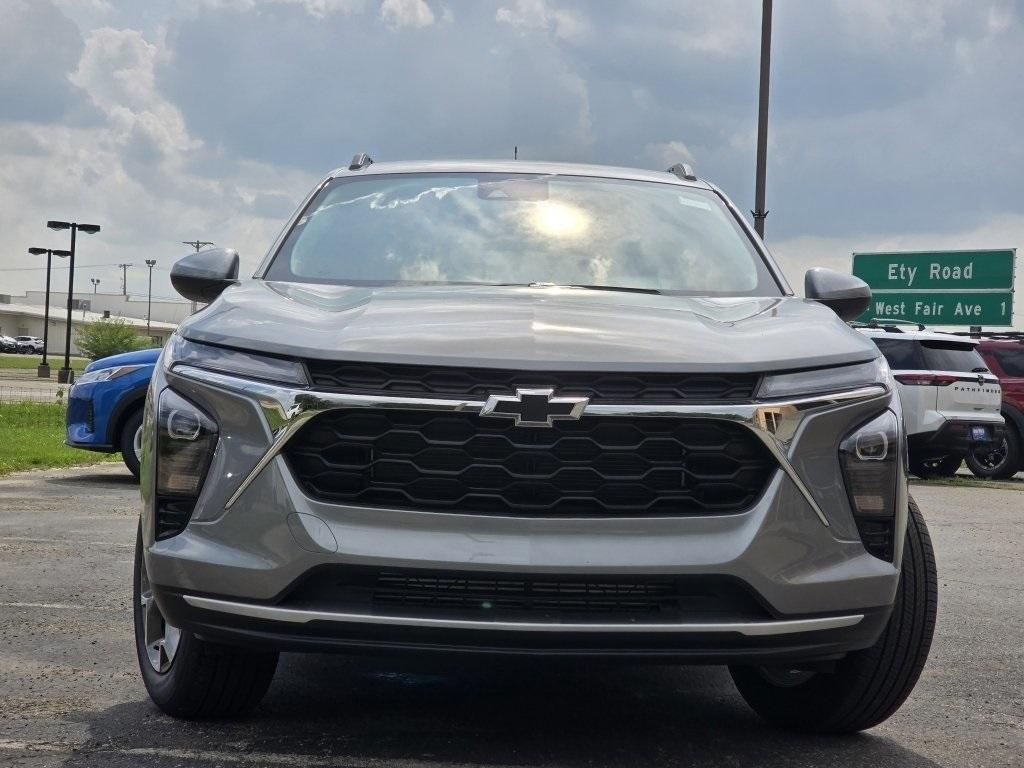 new 2025 Chevrolet Trax car, priced at $25,106