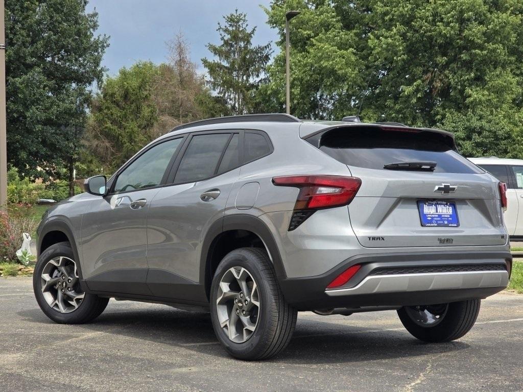 new 2025 Chevrolet Trax car, priced at $25,106