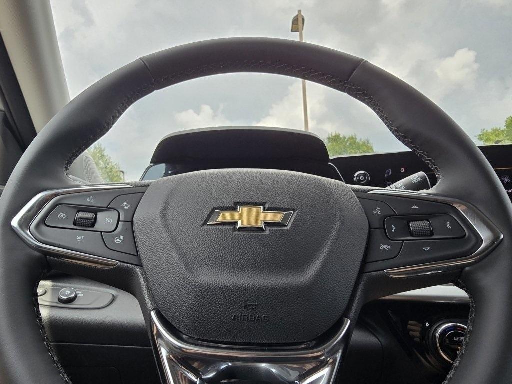 new 2025 Chevrolet Trax car, priced at $25,106