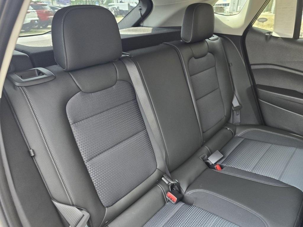 new 2025 Chevrolet Trax car, priced at $25,106