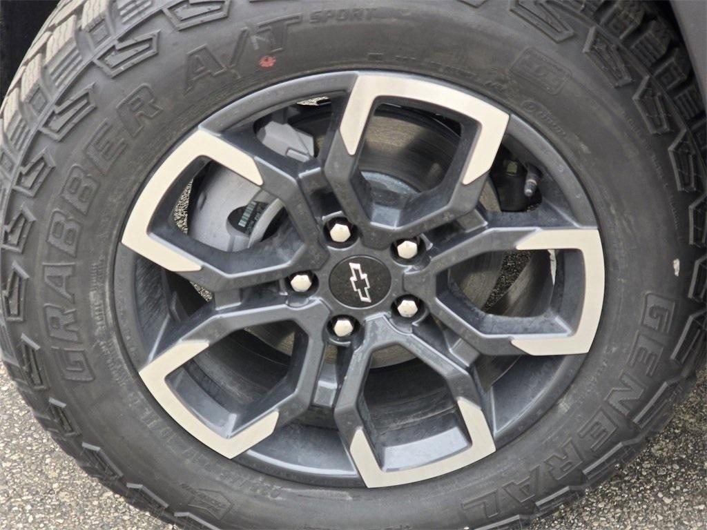 new 2025 Chevrolet Equinox car, priced at $38,994