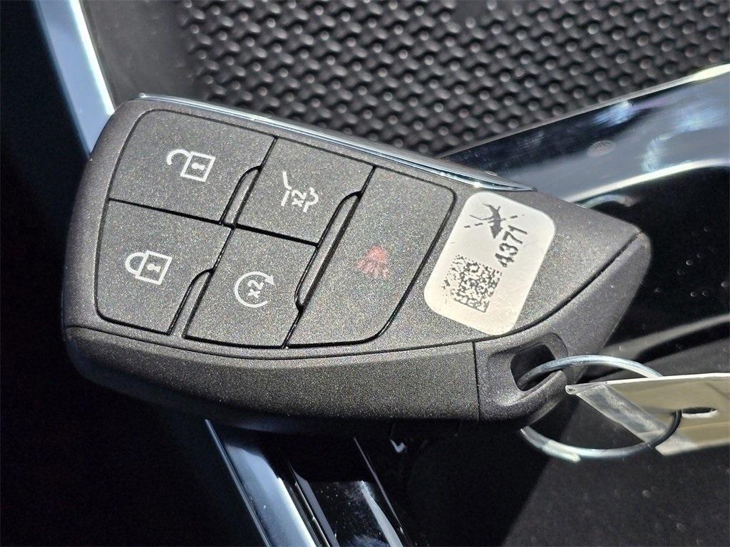 new 2025 Chevrolet Equinox car, priced at $32,565
