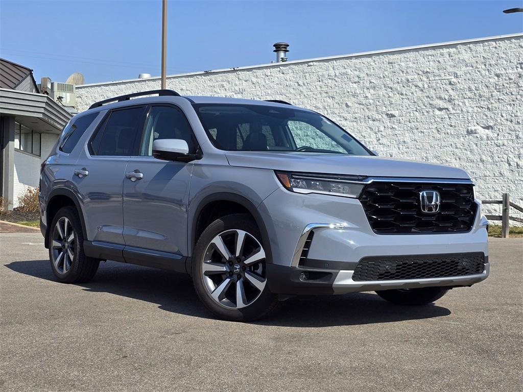 used 2024 Honda Pilot car, priced at $44,980