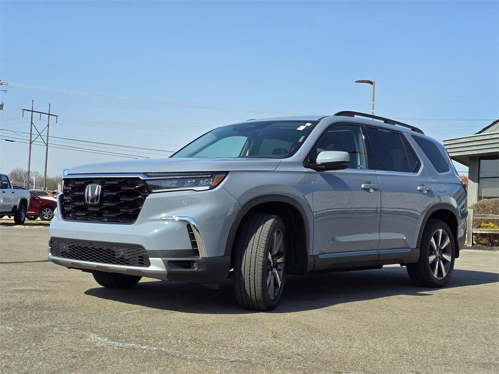 used 2024 Honda Pilot car, priced at $44,980