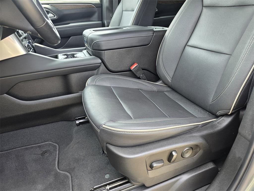 used 2023 Chevrolet Suburban car, priced at $54,980