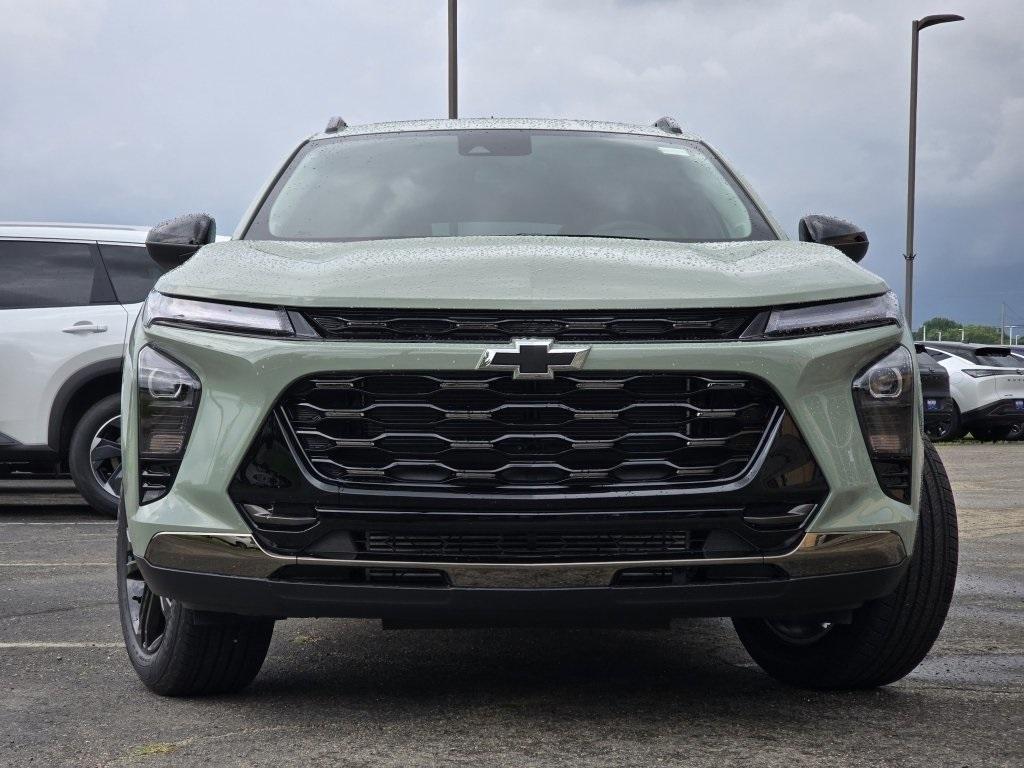 new 2025 Chevrolet Trax car, priced at $23,300
