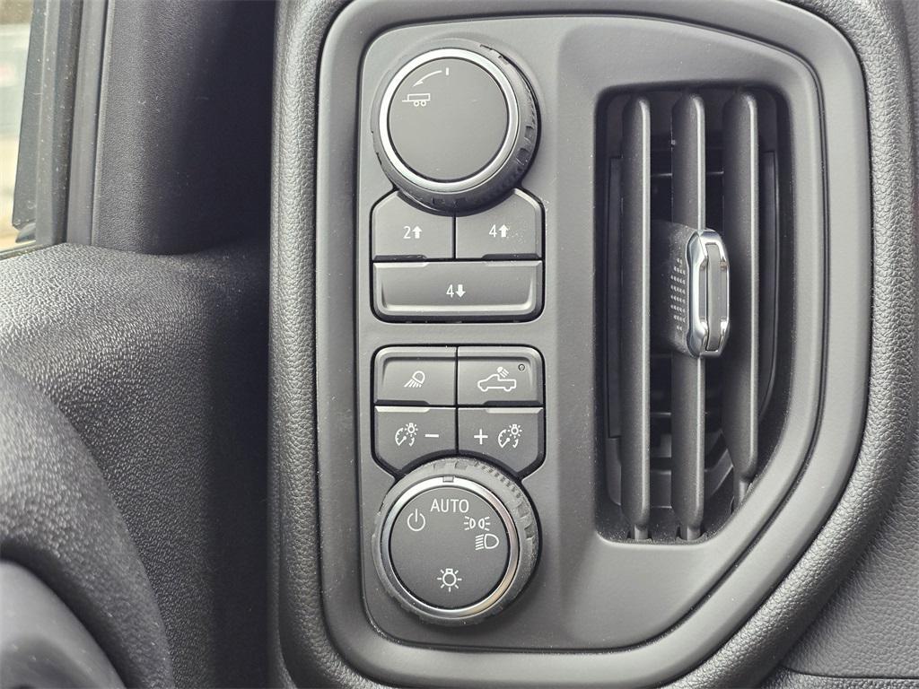 new 2025 Chevrolet Silverado 3500 car, priced at $53,278