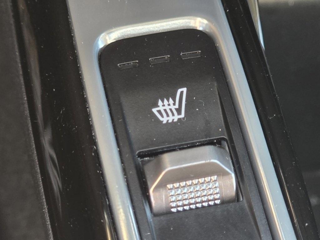 used 2023 Kia Sorento car, priced at $31,216