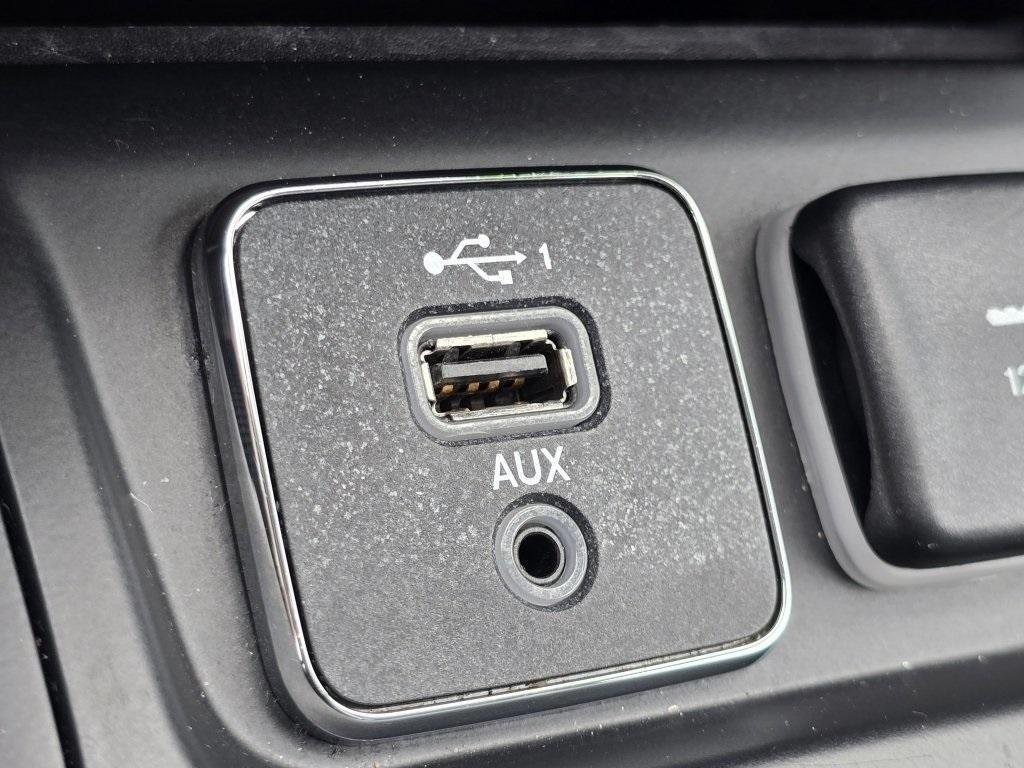 used 2023 Jeep Cherokee car, priced at $23,127