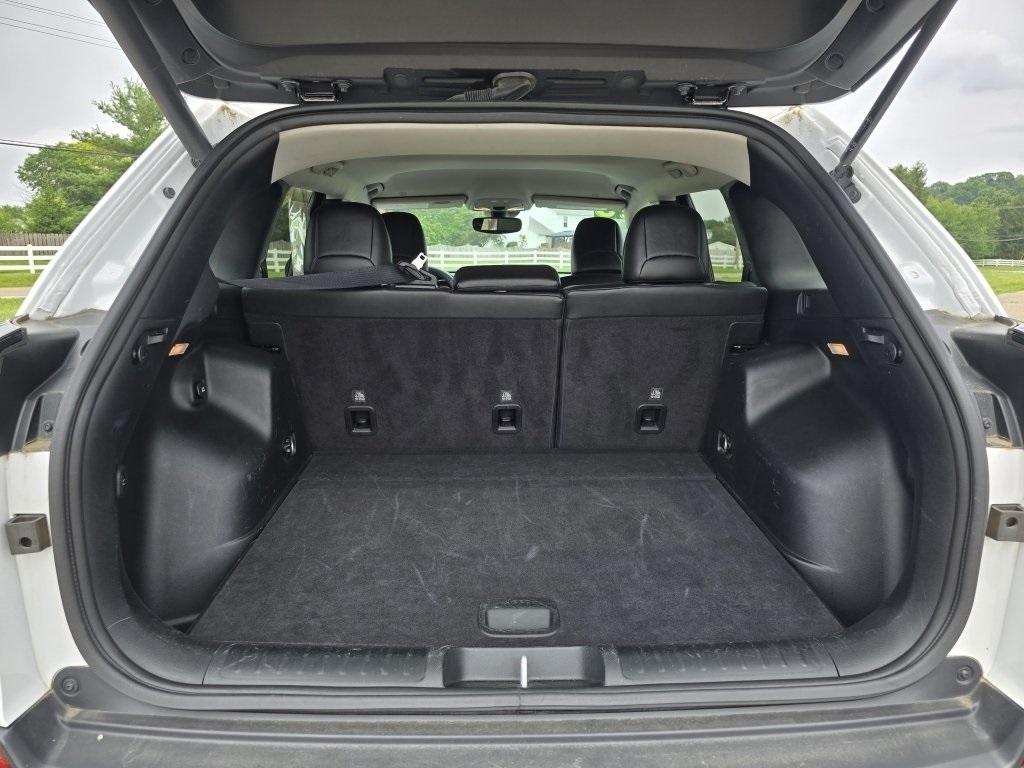 used 2023 Jeep Cherokee car, priced at $23,127