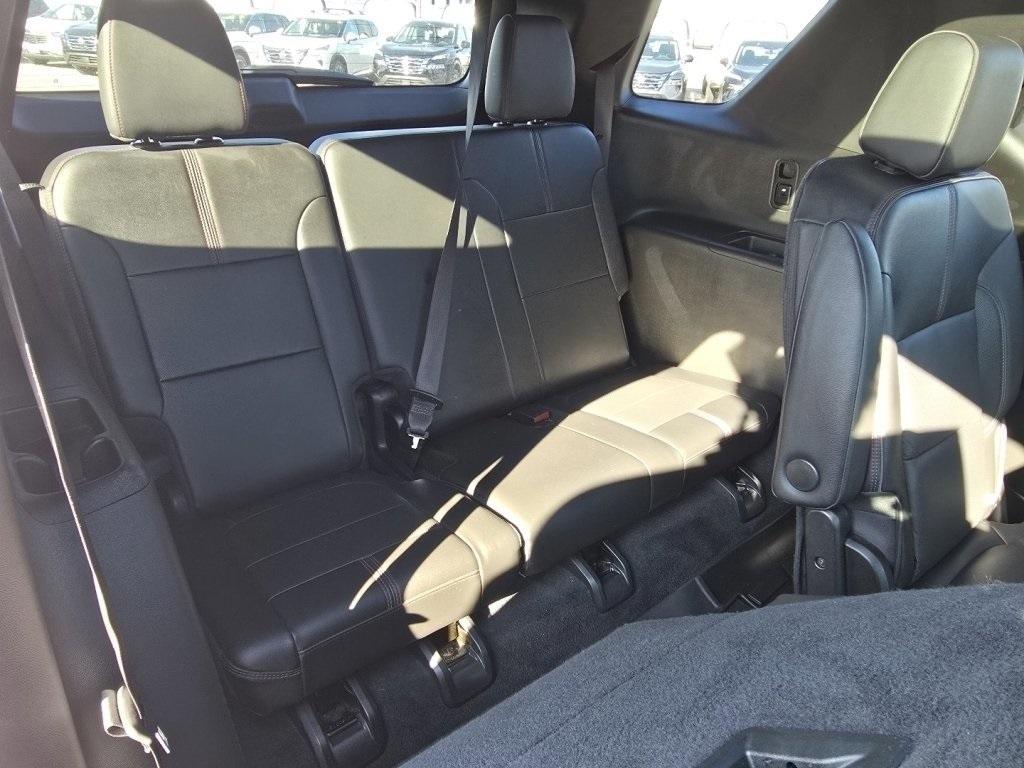 used 2023 Chevrolet Traverse car, priced at $37,980