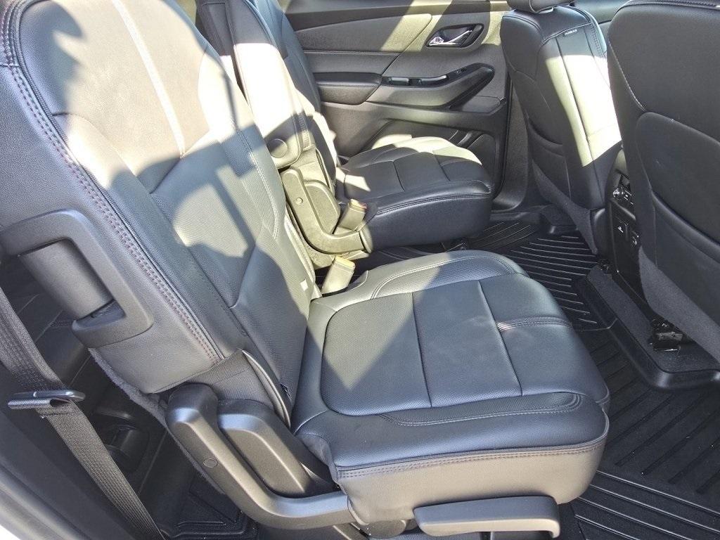 used 2023 Chevrolet Traverse car, priced at $37,980