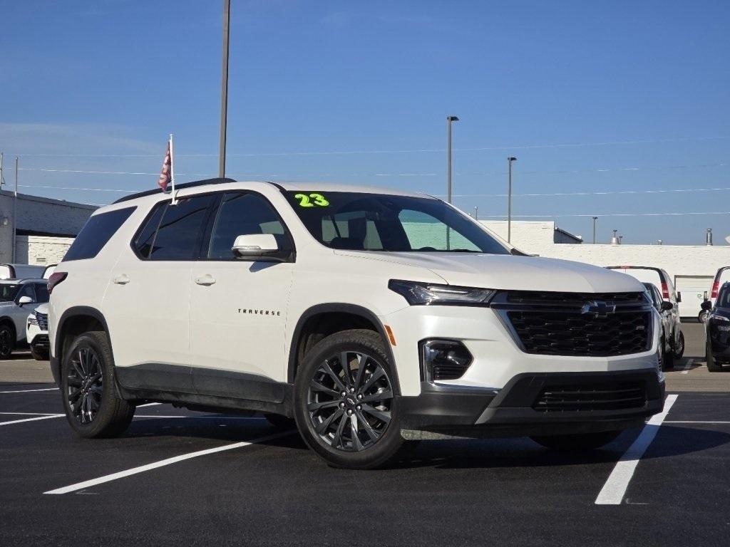 used 2023 Chevrolet Traverse car, priced at $37,980