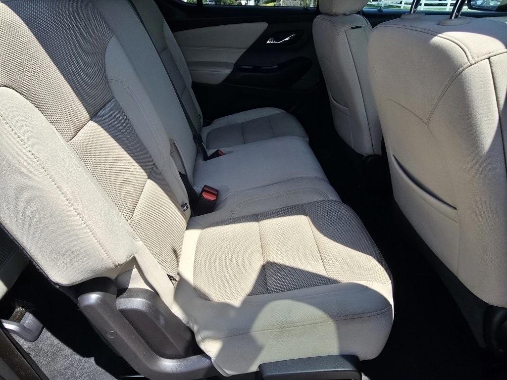 used 2022 Chevrolet Traverse car, priced at $25,514