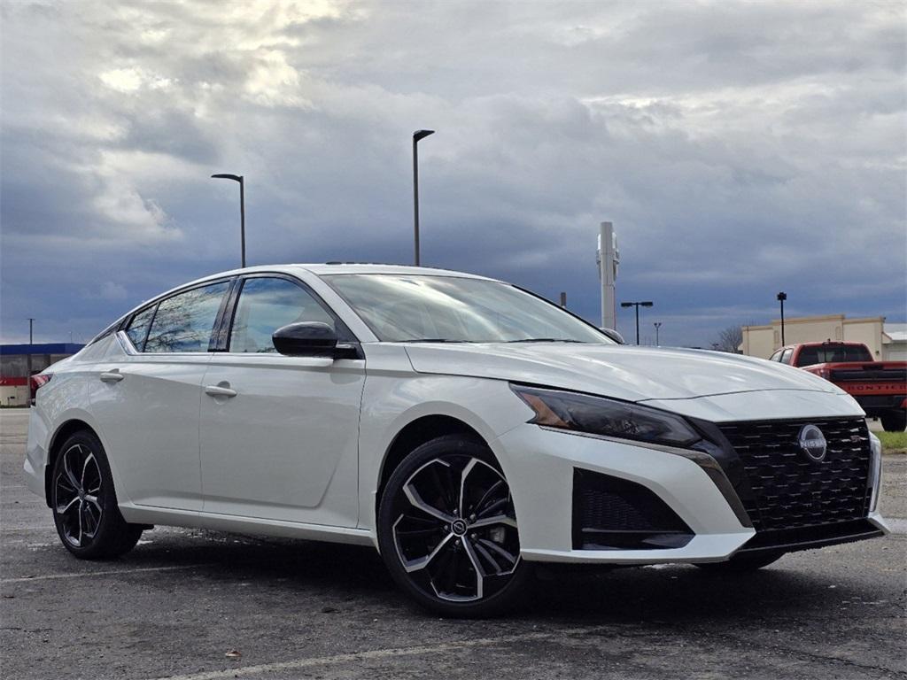 new 2025 Nissan Altima car, priced at $31,660