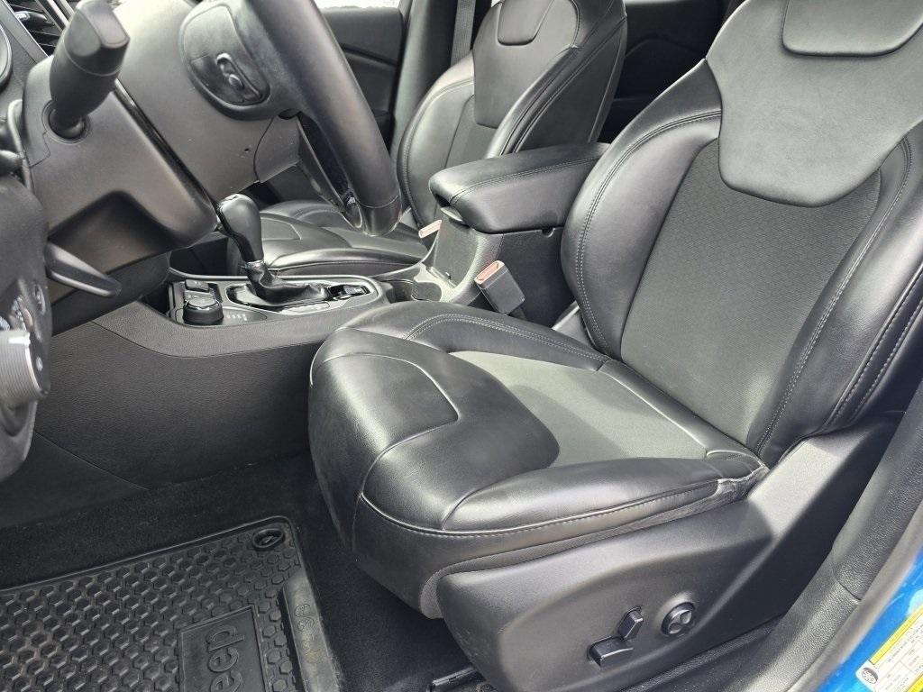used 2020 Jeep Cherokee car, priced at $17,823