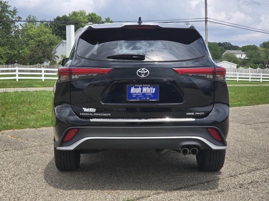 used 2022 Toyota Highlander car, priced at $39,850