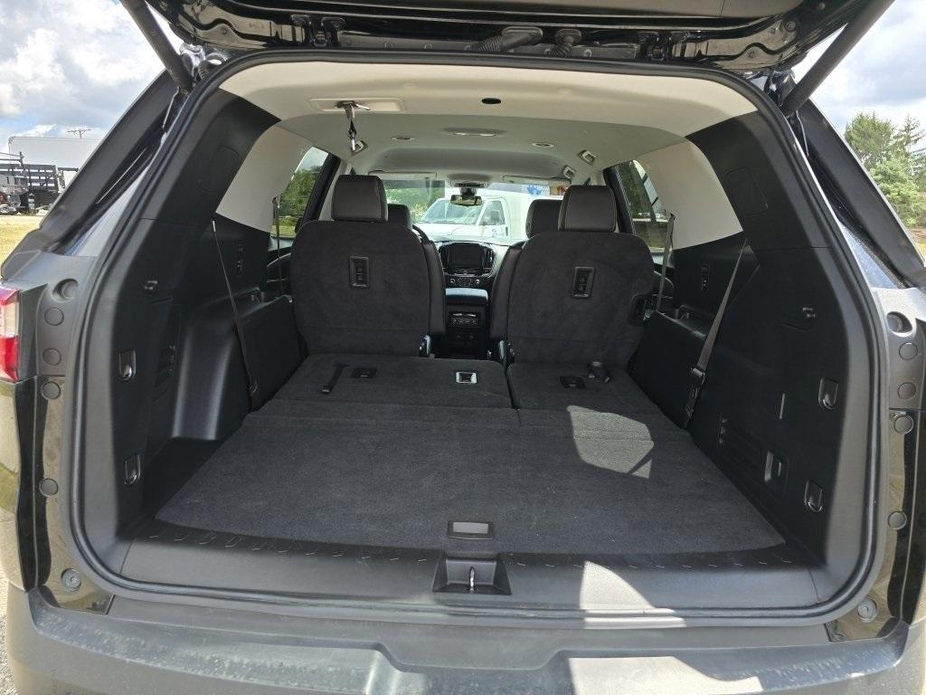 used 2021 Chevrolet Traverse car, priced at $26,980