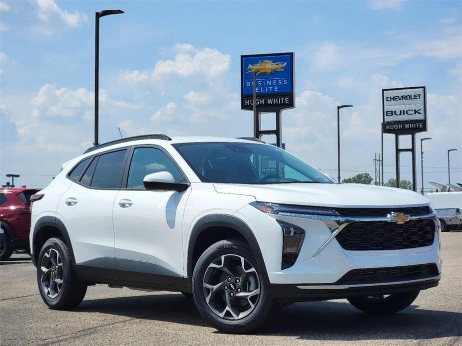 new 2025 Chevrolet Trax car