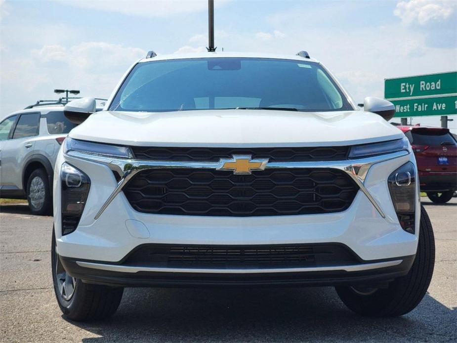 new 2025 Chevrolet Trax car