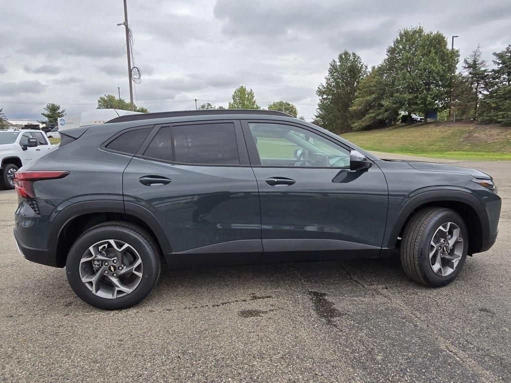 new 2025 Chevrolet Trax car, priced at $24,720