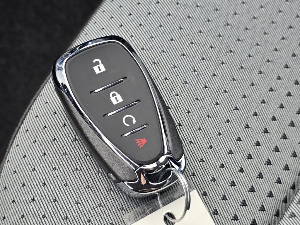 new 2025 Chevrolet Trax car, priced at $24,720