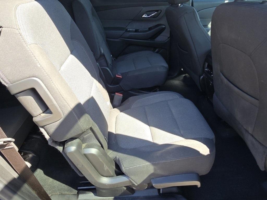 used 2023 Chevrolet Traverse car, priced at $31,038