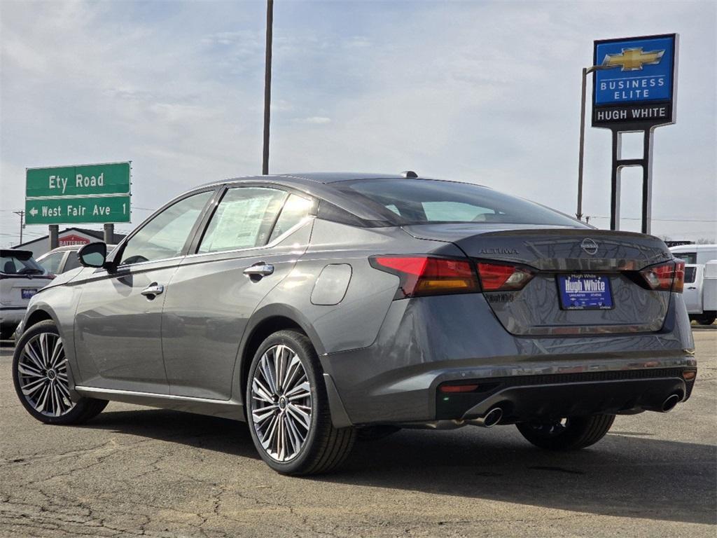 new 2025 Nissan Altima car