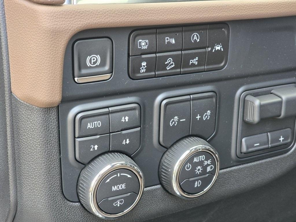 new 2025 Chevrolet Suburban car, priced at $92,974